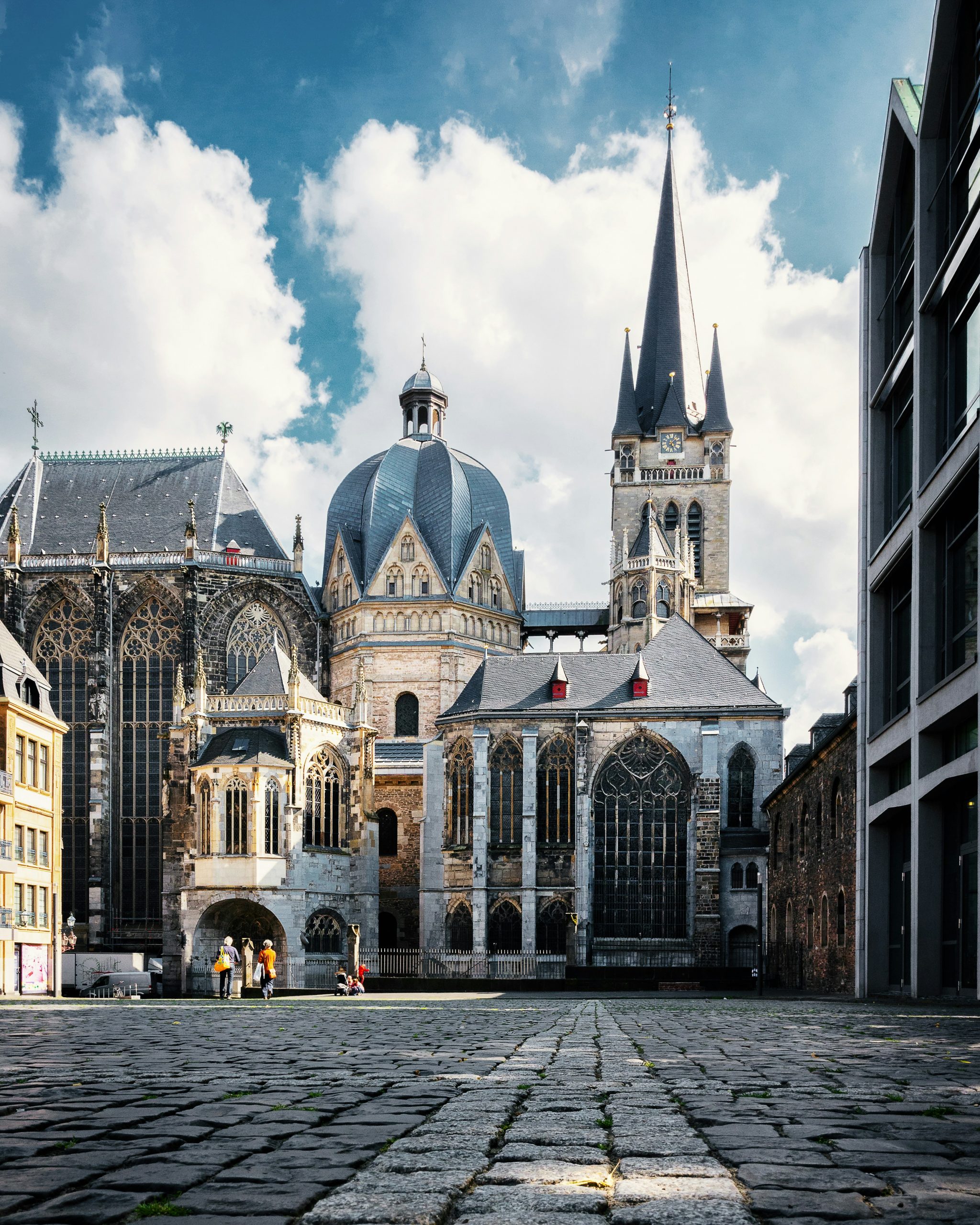 Aachener Dom_Carolina Nichitin auf Unsplash